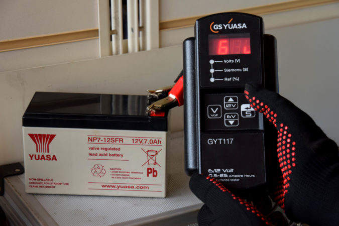 Популярний тестер електропровідності акумулятора VRLA від GS Yuasa отримав абсолютно новий вигляд